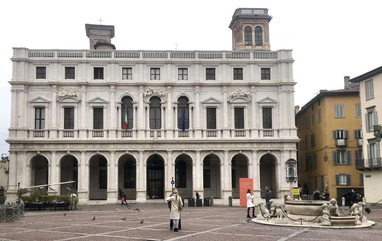 Flora Inn, Flora I - Nel Cuore Di Bergamo Alta Экстерьер фото