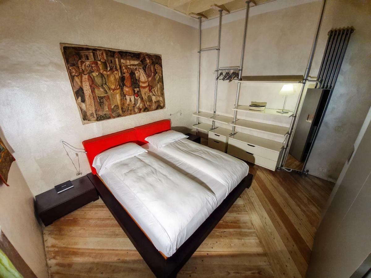 Flora Inn, Flora I - Nel Cuore Di Bergamo Alta Экстерьер фото